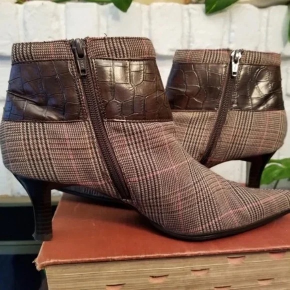 Predictions Plaid Fabric Ankle Booties - Picture 9 of 10